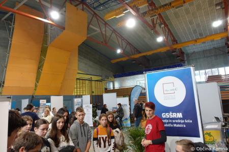 Karierna priložnost te čaka v Kamniku (10)